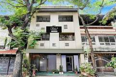 Ferienhaus - Collection O Four Bungalow - Ferienunterkunft in Mumbai (2 Personen)