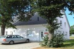 Ferienhaus - Ferienunterkunft in Glowe (4 Personen)