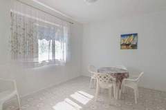Ferienwohnung - Seafront Apartments Olivera-Two Bedroom Apartment with Patio ( Tonči ) - Ferienunterkunft in Blato (4 Personen)