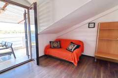 Ferienwohnung - Apartments Karbuni By The Sea - One Bedroom apartment with Terrace and Sea View (A4) U REDU - Ferienunterkunft in Blato (4 Personen)