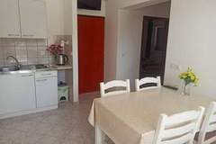 Ferienwohnung - Apartments Pletikosa Gaj - A5 - Ferienunterkunft in Šibenik-Brodarica (4 Personen)