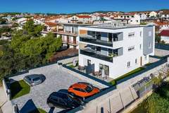 Ferienwohnung - Apartments Velic - Three bedroom apartment C - Ferienunterkunft in Šibenik-Brodarica (6 Personen)