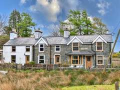Ferienhaus - Ferienhaus Maes Neuadd