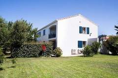 Ferienhaus - Ferienunterkunft in Calvi (4 Personen)