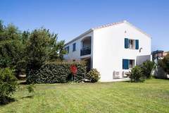 Ferienhaus - Ferienunterkunft in Calvi (4 Personen)