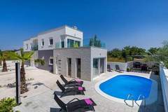 Ferienhaus - Ferienunterkunft in Zaton (5 Personen)