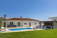 Ferienhaus, Exklusive Unterkunft - Ferienunterkunft in Pula (8 Personen)