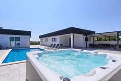 Ferienhaus, Exklusive Unterkunft - Ferienunterkunft in Pula (5 Personen)