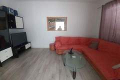 Ferienhaus - Four Bedroom Holiday Home With Terrace & Sea View - Ferienunterkunft in Hvar (8 Personen)