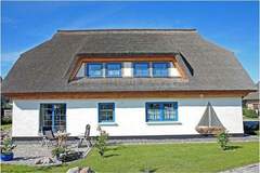 Ferienhaus - Ferienunterkunft in Breege (4 Personen)
