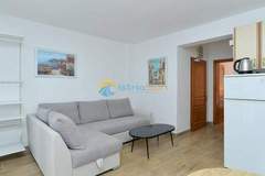 Ferienwohnung - Apartments Manda - One Bedroom Apartment With Terrace (A5) - Ferienunterkunft in Fazana (4 Personen)