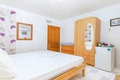 Ferienwohnung - Apartments Manda - Double Room With Terrace (A6) - Ferienunterkunft in Fazana (2 Personen)