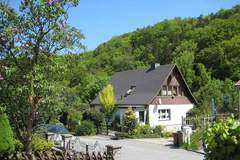 Ferienwohnung - Ferienwohnung mit Kamin Am Waldrand - Ferienunterkunft in Dresden-Freital (4 Personen)