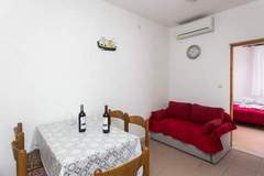 Ferienwohnung - Apartments Villa Dingač-Borak - One Bedroom Apartment with Balcony and Sea View No. 2 - Ferienunterkunft in Potomje (4 Personen)