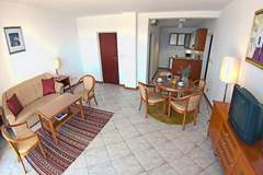 Ferienwohnung - Apartments Sipa - Comfort Two Bedroom Apartment with Balcony and Sea View (Apartman B) - Ferienunterkunft in Dubrovnik (5 Personen)