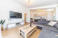 Ferienwohnung - Apartment Anima - Two Bedroom Apartment with Balcony and Sea View - Ferienunterkunft in Rogoznica (6 Personen)