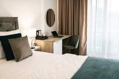 Ferienwohnung - Apartments & Rooms Fisherman's Luck - Deluxe Double Room with Balcony and Sea View - Ferienunterkunft in Vela Luka (2 Personen)