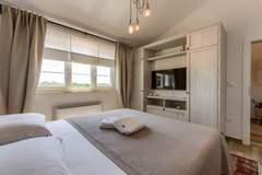 Ferienhaus, Exklusive Unterkunft - RUSTIC VILLA PEROSA WITH HEATED POOL - Ferienunterkunft in Zaton (8 Personen)