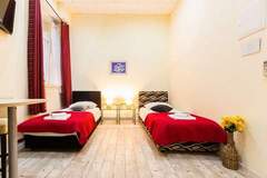 Ferienwohnung - Charming and Historic Old Town Apartments - Twin Room - Ferienunterkunft in Zadar (2 Personen)