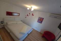 Ferienwohnung - Peaceful Apartments With Style - One Bedroom Apartment - Ferienunterkunft in Trogir (3 Personen)