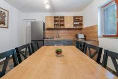 Ferienwohnung - Apartment Pavlov - Three Bedroom Apartment with Terrace - Ferienunterkunft in Baska Voda (7 Personen)