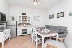 Ferienhaus - Holiday Home Pigmy Cormoran - One Bedroom House with Terrace  and Pool - Ferienunterkunft in Pirovac (4 Personen)