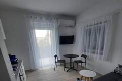 Ferienwohnung - Two Bedroom Apartment 1 - Ferienunterkunft in Vir (4 Personen)