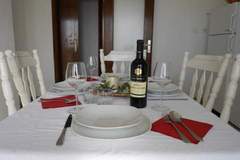 Ferienwohnung - Dugi Rat Seaside Apartments - Two Bedroom Apartment 1 - Ferienunterkunft in Dugi Rat (4 Personen)