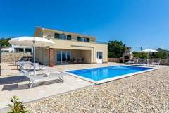 Ferienhaus, Exklusive Unterkunft - Ferienunterkunft in Krk (8 Personen)