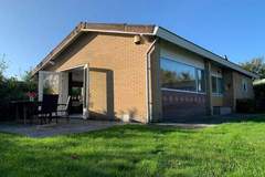 Ferienhaus - Zeewaard 21 - Ferienunterkunft in Sint Maartenszee (4 Personen)