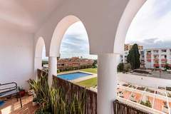 Ferienwohnung - CT 376 - Faro's Calypso Duplex Penthouse - Walking distance to Beach - Ferienunterkunft in Malaga (4 Personen)
