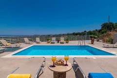 Ferienhaus, Exklusive Unterkunft - Haravgi villa (3 bedrooms) - Ferienunterkunft in Agia Triada (6 Personen)