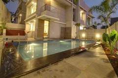 Ferienhaus - The Infinity Pool Villas Hotel Baga Beach Goa 5BHK - Ferienunterkunft in Goa (10 Personen)