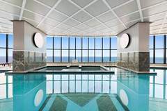 Ferienwohnung - Luxe Oceanfront 1-Bed High Rise with Pool & Gym - Ferienunterkunft in Surfers Paradise (2 Personen)