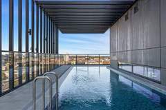 Ferienwohnung - Stylish 1-Bed with Pool Gym & Stunning Views - Ferienunterkunft in Southbank (2 Personen)