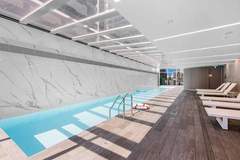 Ferienwohnung - Remarkable 3-Bed with City Views & Swimming Pool - Ferienunterkunft in Southbank (6 Personen)