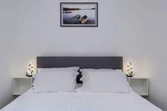 Ferienwohnung - Apartments Mons - Two Bedroom Apartment With Terrace (A2) - Ferienunterkunft in Pula (4 Personen)