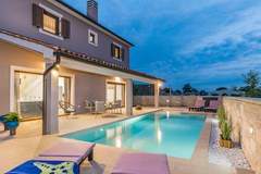 Ferienhaus - Villa Roma - Ferienunterkunft in Pula (6 Personen)