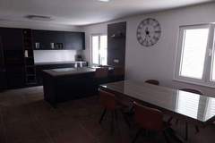 Ferienhaus, Exklusive Unterkunft - Villa Marija - Five Bedroom Villa with Terrace and Swimming Pool - Ferienunterkunft in Podstrana (10 Personen)