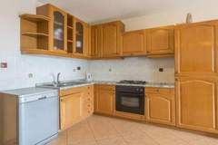 Ferienhaus - Holiday House BALEN with Swimming Pool - Six Bedroom Holiday House With Pool - Ferienunterkunft in Benkovac (15 Personen)