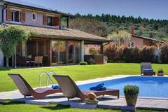 Ferienhaus, Exklusive Unterkunft - Villa Sunny Flowers - Ferienunterkunft in Pomer (8 Personen)