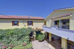 Ferienwohnung - Apartment Martina - Ferienunterkunft in Valtura (5 Personen)