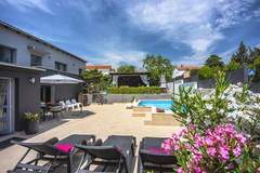 Ferienhaus - Zoya - Ferienunterkunft in Liznjan (8 Personen)