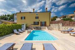 Ferienhaus - Casa Alberta - Ferienunterkunft in Rovinjsko selo (10 Personen)