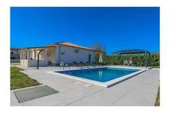 Ferienhaus - Ferienunterkunft in Sveti Petar u Sumi (6 Personen)