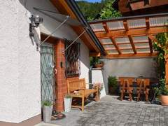 Ferienwohnung - Ferienwohnung mit beheiztem Pool in Flattach