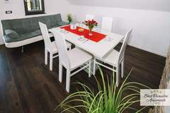 Ferienwohnung - Bled Prestigious and Stylish Apartments - Two Bedroom Apartment with Balcony (owner 5) - Ferienunterkunft in Bled (8 Personen)