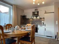 Ferienwohnung - Ferienwohnung Helle Erdgeschosswohnung mit sonniger Terrasse