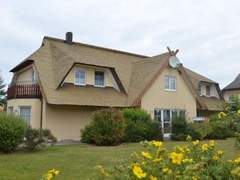 Ferienwohnung - Ferienwohnung Appartement in Middelhagen mit Terrasse und Garten