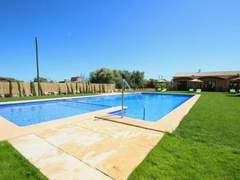 Ferienwohnung - Ferienwohnung Charmantes Appartement in Campos mit Garten